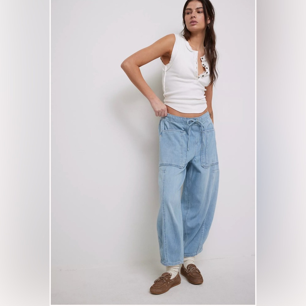 Free People - We The Free Silverton Pull-On Barrel Jeans, in Flutter Size XS